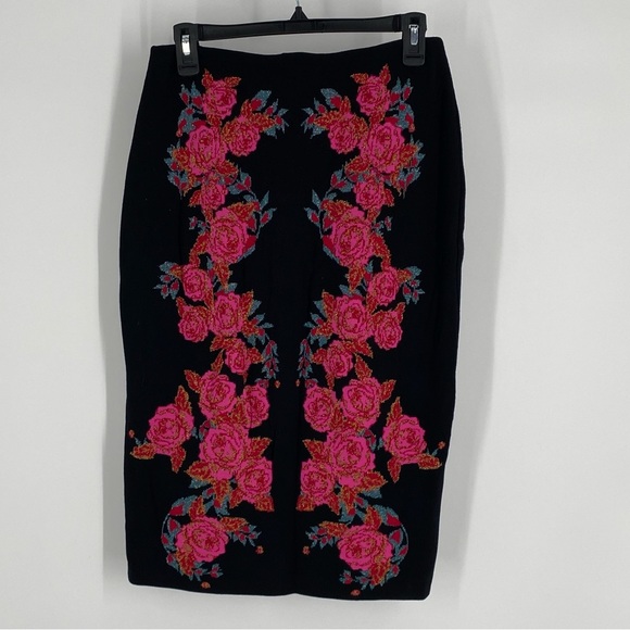 Ekaterina Kukhareva for Made in Kind Sweater Skirt - Picture 3 of 5